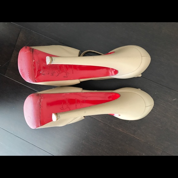 Christian Louboutin crisscross platform heels - Picture 3 of 4